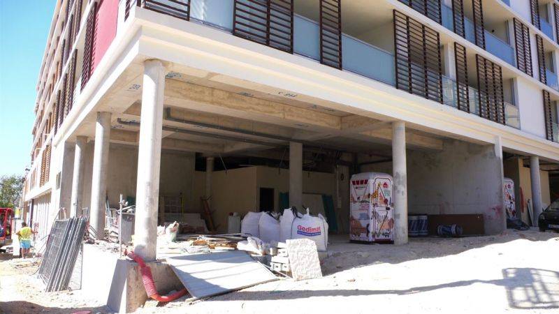 Aménagement de bureaux de 180 m2 pour un comptable avec vitrage filtre uv dans le quartier La Joliette à Marseille