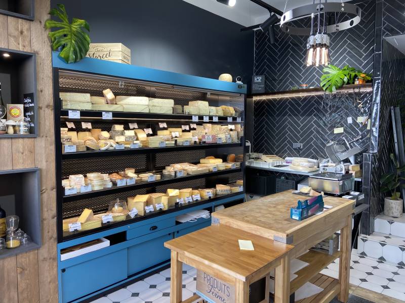 Rénovation décoration et agencement d'une fromagerie à Marseille quartier Chave